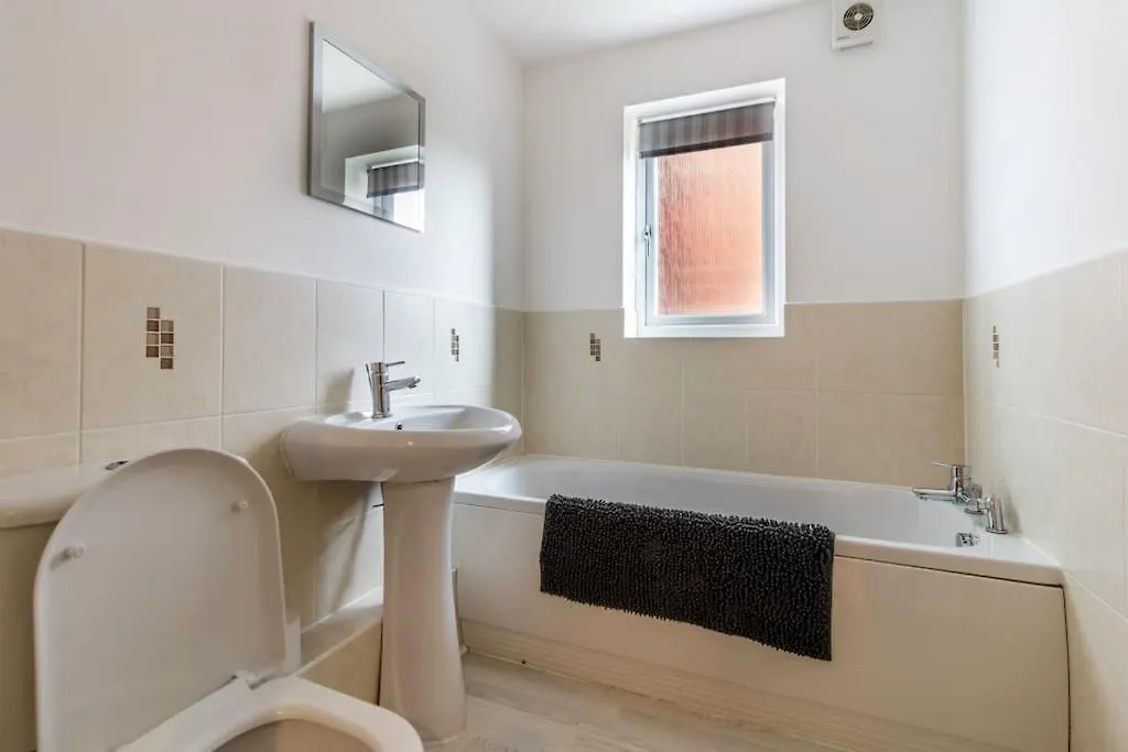 2 Bedroom Flat, Glasshoughton Castleford