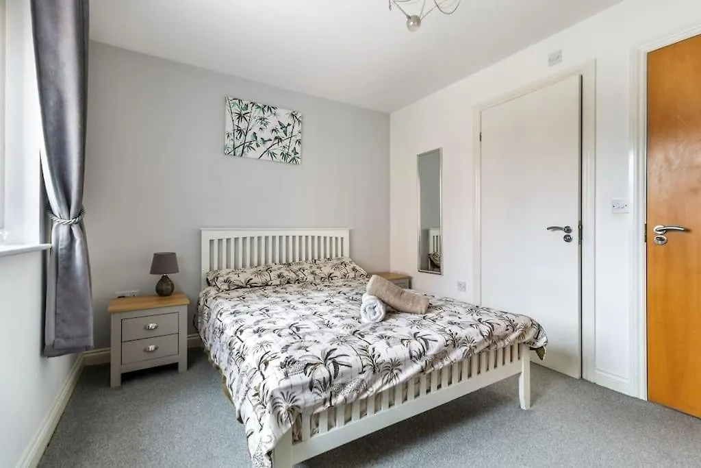 2 Bedroom Flat, Glasshoughton Castleford
